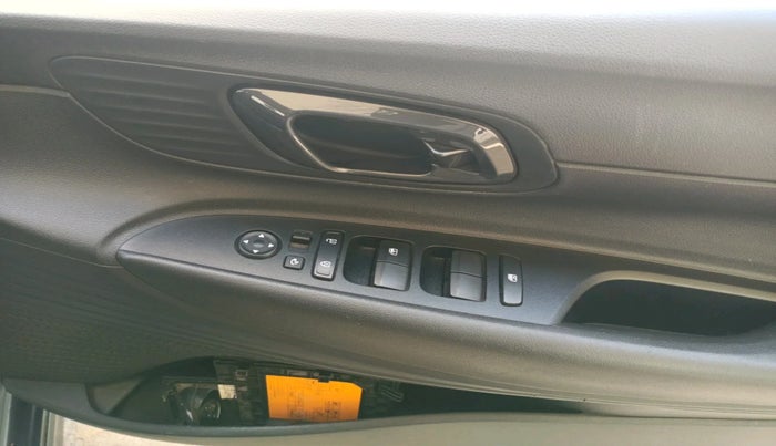 2021 Hyundai NEW I20 SPORTZ 1.2 AT, Petrol, Automatic, 43,998 km, interior