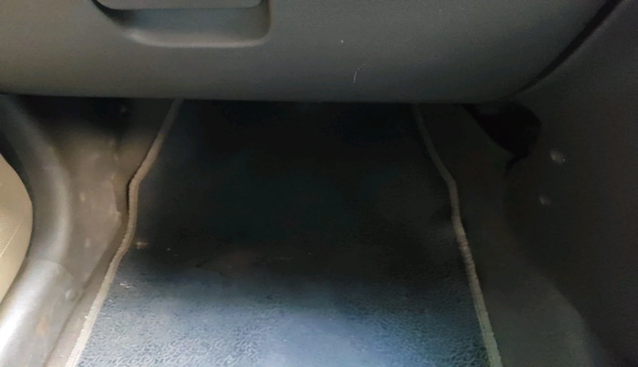 2013 Hyundai i10 ERA 1.1, Petrol, Manual, 1,01,619 km, interior