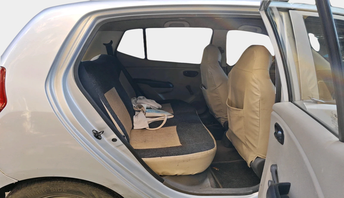 2013 Hyundai i10 ERA 1.1, Petrol, Manual, 1,01,619 km, interior