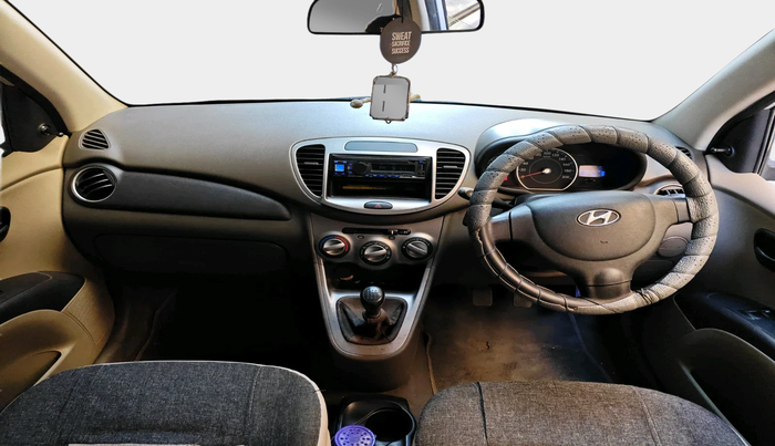 2013 Hyundai i10 ERA 1.1, Petrol, Manual, 1,01,619 km, interior