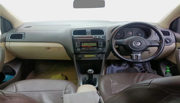 2011 Volkswagen Vento HIGHLINE 1.6 MPI, Petrol, Manual, 64,630 km, interior