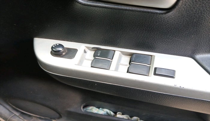 2013 Maruti Wagon R 1.0 VXI, Petrol, Manual, 35,981 km, interior