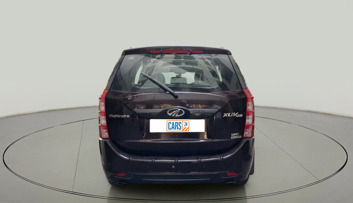 2017 Mahindra XUV500 W6 AT, Diesel, Automatic, 2,12,898 km, exterior