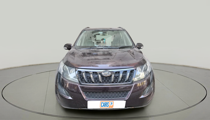 2017 Mahindra XUV500 W6 AT, Diesel, Automatic, 2,12,898 km, exterior