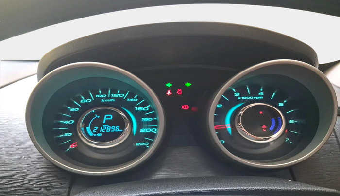 2017 Mahindra XUV500 W6 AT, Diesel, Automatic, 2,12,898 km, interior