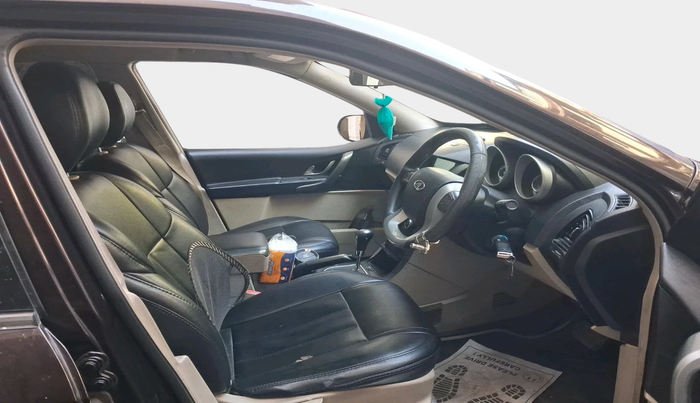 2017 Mahindra XUV500 W6 AT, Diesel, Automatic, 2,12,898 km, interior