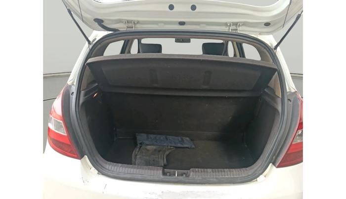 2011 Hyundai i20 MAGNA 1.2, Petrol, Manual, 1,79,907 km, exterior