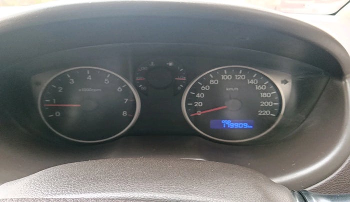 2011 Hyundai i20 MAGNA 1.2, Petrol, Manual, 1,79,907 km, interior