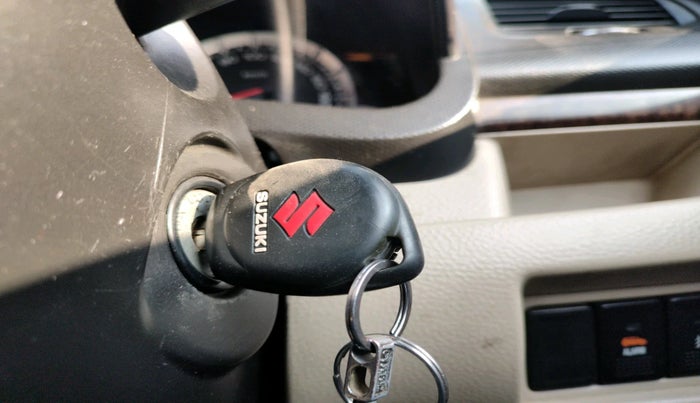 2015 Maruti Swift Dzire VDI, Diesel, Manual, 1,36,618 km, interior