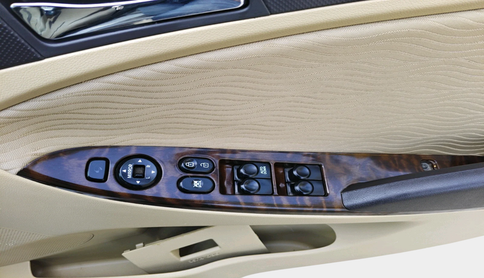 2012 Hyundai Verna FLUIDIC 1.6 VTVT SX, Petrol, Manual, 36,467 km, interior