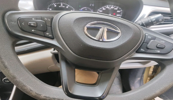 2022 Tata ALTROZ XZ PETROL, Petrol, Manual, 21,396 km, interior