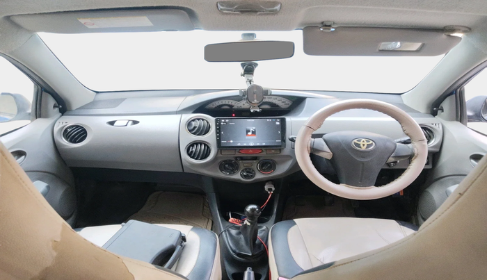2011 Toyota Etios Liva V, Petrol, Manual, 1,91,802 km, interior