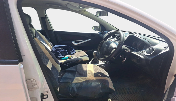 2011 Ford Figo ZXI 1.2 PETROL, Petrol, Manual, 1,08,469 km, interior