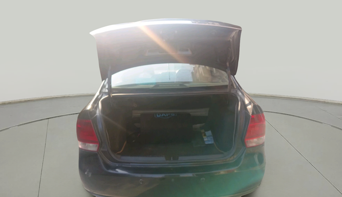 2011 Volkswagen Vento HIGHLINE 1.6 MPI, Petrol, Manual, 70,111 km, exterior