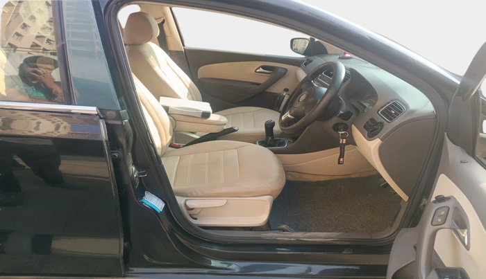 2011 Volkswagen Vento HIGHLINE 1.6 MPI, Petrol, Manual, 70,111 km, interior