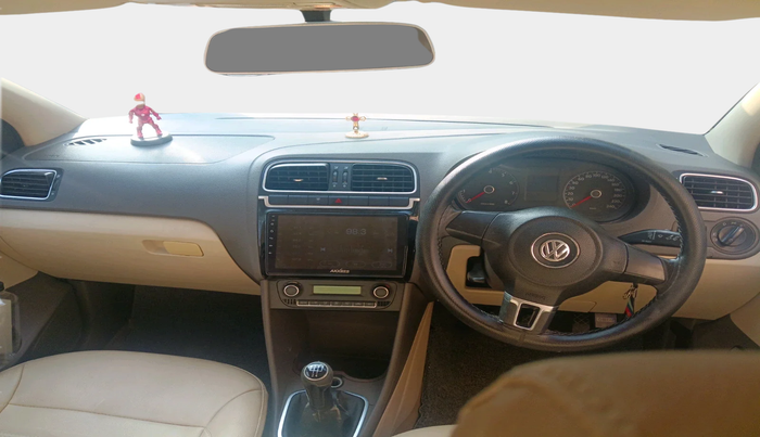 2011 Volkswagen Vento HIGHLINE 1.6 MPI, Petrol, Manual, 70,111 km, interior