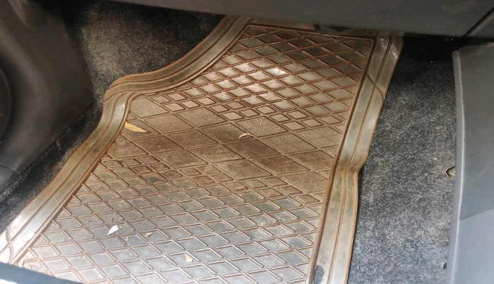 2010 Maruti Swift LXI, Petrol, Manual, 1,13,277 km, interior