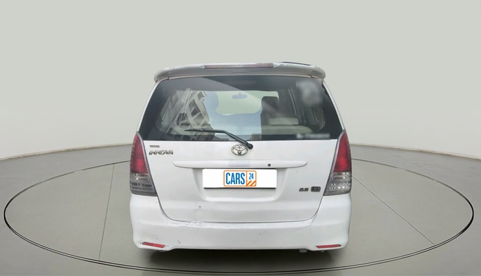 2010 Toyota Innova 2.5 G4 8 STR, Diesel, Manual, 2,98,692 km, exterior