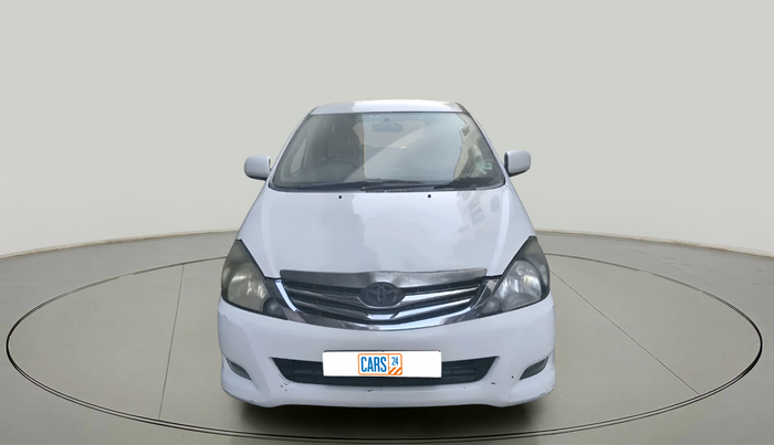 2010 Toyota Innova 2.5 G4 8 STR, Diesel, Manual, 2,98,692 km, exterior