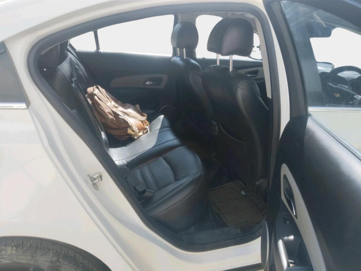 2013 Chevrolet Cruze LTZ AT, Diesel, Automatic, 1,08,680 km, interior