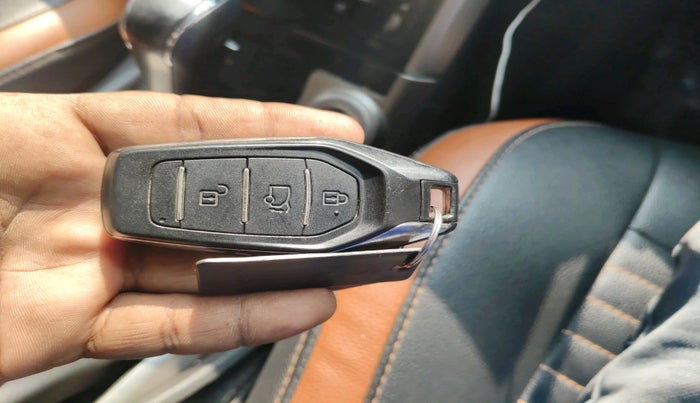 2019 Mahindra XUV500 W9 AT, Diesel, Automatic, 66,921 km, interior