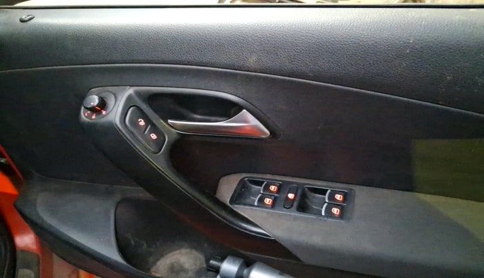 2014 Volkswagen Cross Polo HIGHLINE TDI, Diesel, Manual, 1,29,811 km, interior