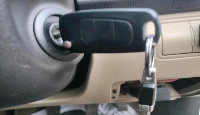 2011 Hyundai Verna FLUIDIC 1.6 VTVT EX, Petrol, Manual, 91,249 km, interior