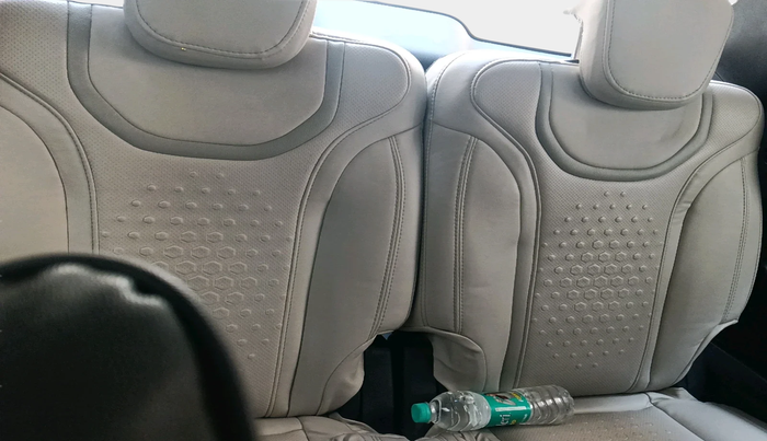 2022 Mahindra XUV700 AX 5 D AT 7 STR, Diesel, Automatic, 69,993 km, interior