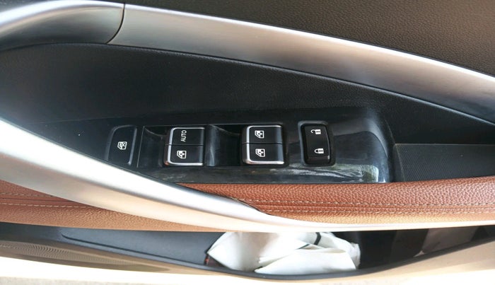 2020 MG HECTOR PLUS SHARP 2.0 DIESEL TURBO MT 6-STR, Diesel, Manual, 1,00,916 km, interior