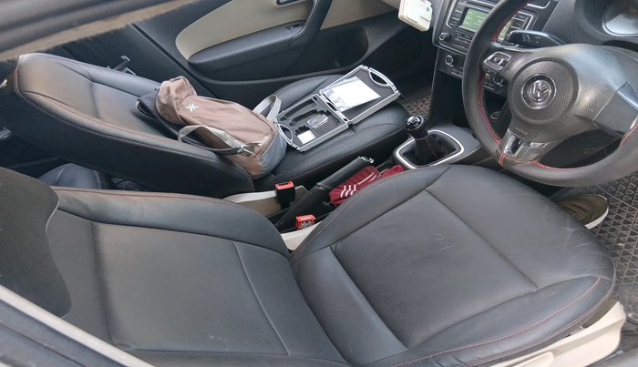 2013 Volkswagen Polo HIGHLINE DIESEL, Diesel, Manual, 1,31,227 km, interior