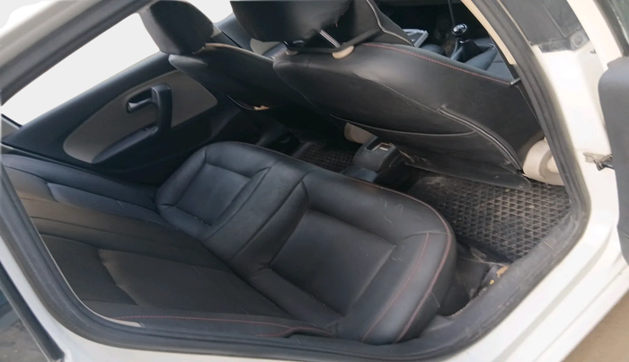 2013 Volkswagen Polo HIGHLINE DIESEL, Diesel, Manual, 1,31,227 km, interior