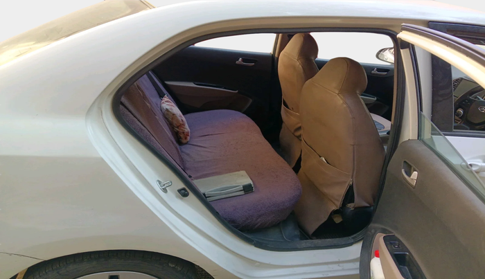 2014 Hyundai Xcent S 1.2, Petrol, Manual, 1,13,329 km, interior