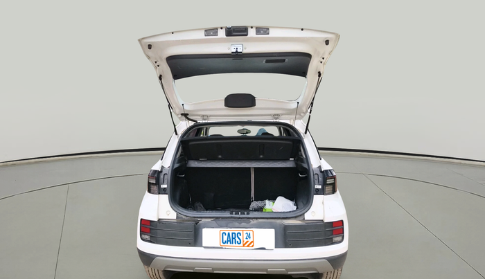 2024 Hyundai VENUE SX 1.2 PETROL, Petrol, Manual, 6,869 km, exterior