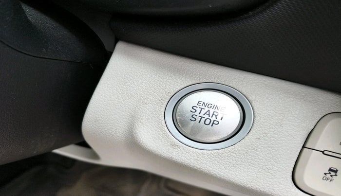 2024 Hyundai VENUE SX 1.2 PETROL, Petrol, Manual, 6,869 km, interior