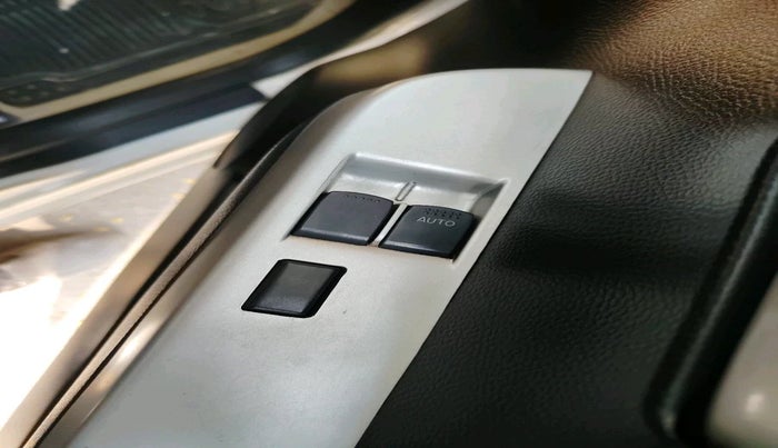 2017 Maruti Wagon R 1.0 LXI CNG, Petrol, Manual, 68,519 km, interior