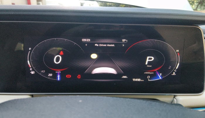 2023 Mahindra XUV700 AX 7 LUXURY P AT 7 STR, Petrol, Automatic, 11,419 km, interior