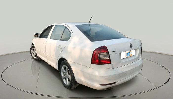 2011 Skoda Laura ELEGANCE 2.0 TDI CR AT, Diesel, Automatic, 93,291 km, exterior