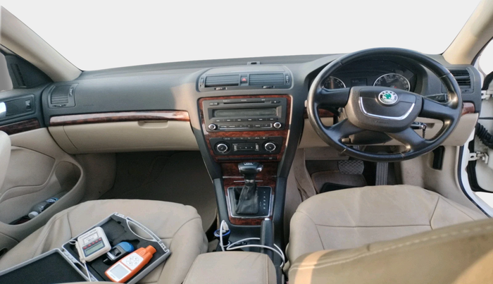 2011 Skoda Laura ELEGANCE 2.0 TDI CR AT, Diesel, Automatic, 93,291 km, interior