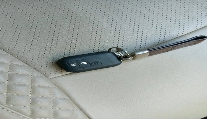 2022 Maruti Ertiga ZXI  CNG, Petrol, Manual, 32,814 km, interior