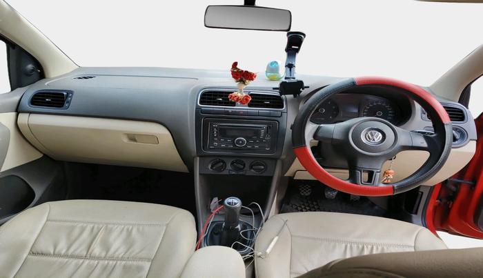 2011 Volkswagen Vento TRENDLINE 1.6, Petrol, Manual, 83,020 km, interior