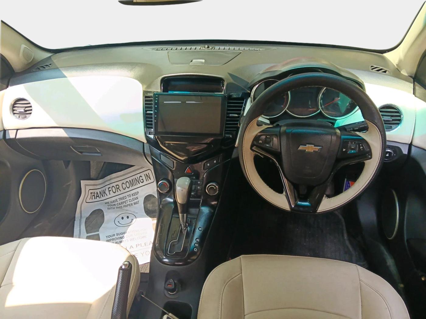 2011 Chevrolet Cruze LTZ AT, Diesel, Automatic, 97,193 km, interior