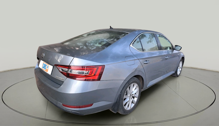 2017 Skoda Superb L&K 2.0 TDI AT, Diesel, Automatic, 2,11,274 km, exterior