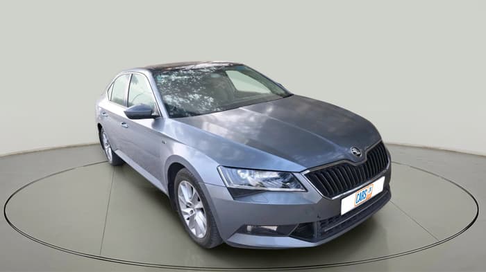 2017 Skoda Superb L&K 2.0 TDI AT, Diesel, Automatic, 2,11,274 km, exterior
