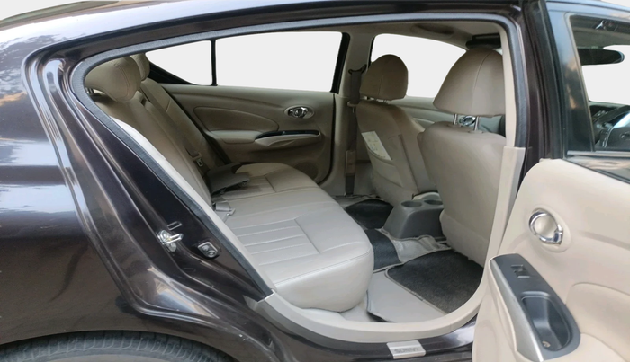 2015 Nissan Sunny XV CVT, Petrol, Automatic, 54,433 km, interior