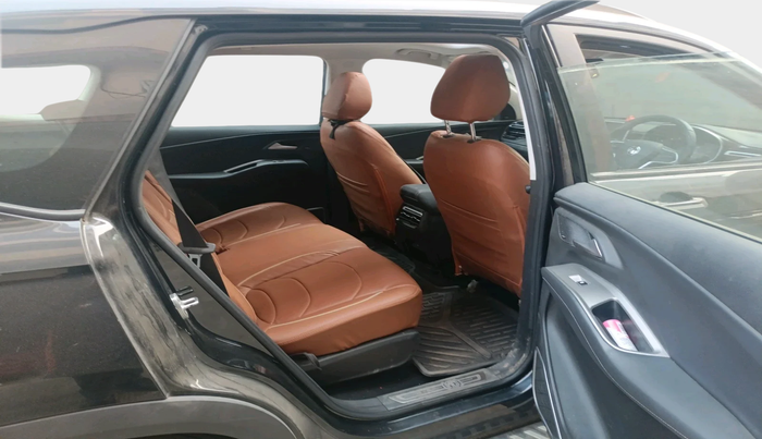 2024 MG HECTOR PLUS Select Pro 1.5 MT 7 STR, Petrol, Manual, 11,030 km, interior