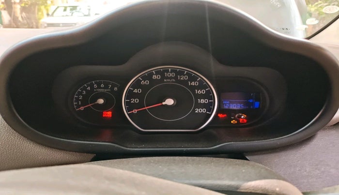 2011 Hyundai i10 ERA 1.1, CNG, Manual, 1,23,035 km, interior