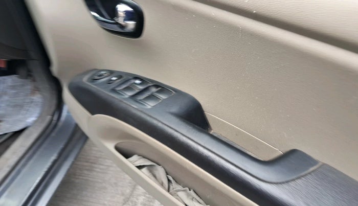 2012 Hyundai i10 SPORTZ 1.2, Petrol, Manual, 47,646 km, interior