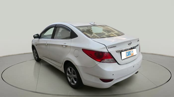 2011 Hyundai Verna FLUIDIC 1.6 VTVT EX, CNG, Manual, 1,00,178 km, exterior