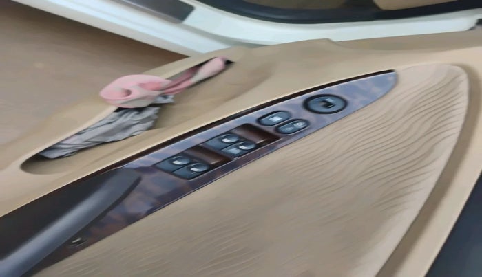 2011 Hyundai Verna FLUIDIC 1.6 VTVT EX, Petrol, Manual, 1,00,178 km, interior