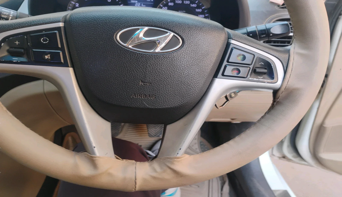 2011 Hyundai Verna FLUIDIC 1.6 VTVT EX, Petrol, Manual, 1,00,178 km, interior